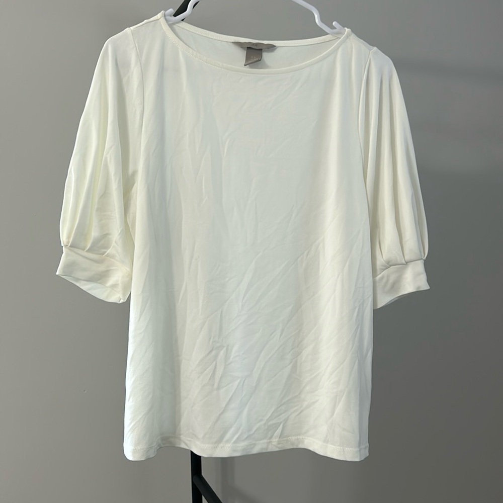 H&M Women’s cream blouse. Size M